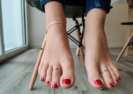 Alicefrenchfeet
