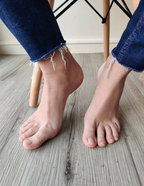 Alicefrenchfeet