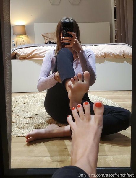 Alicefrenchfeet