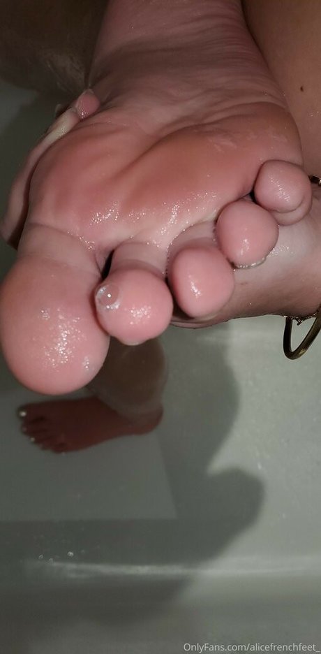 Alicefrenchfeet