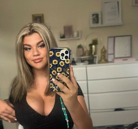 Molly Georgia Leach