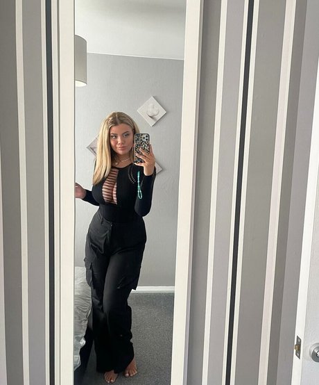 Molly Georgia Leach