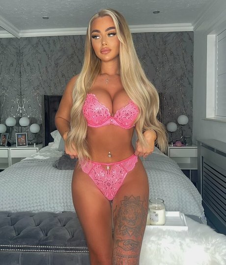 Photo nue de fuite OnlyFans de Bad Barbiexox
