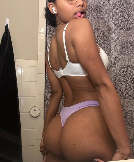 Photo nue de fuite OnlyFans de Jasmine Mitchell