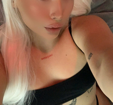Photo nue de fuite OnlyFans de Saintpussey