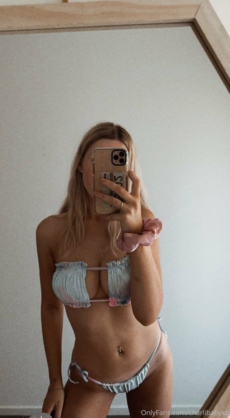 Photo nue de fuite OnlyFans de Charlibabyxo