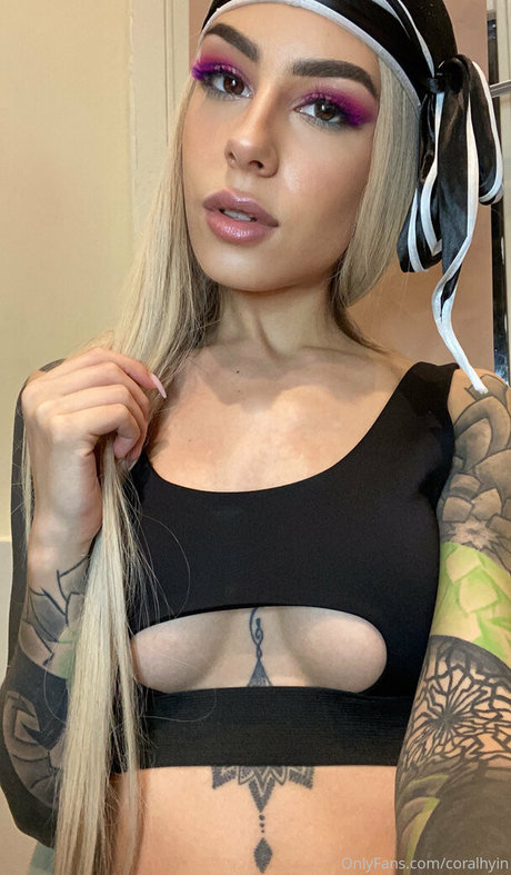 Photo nue de fuite OnlyFans de Coralin