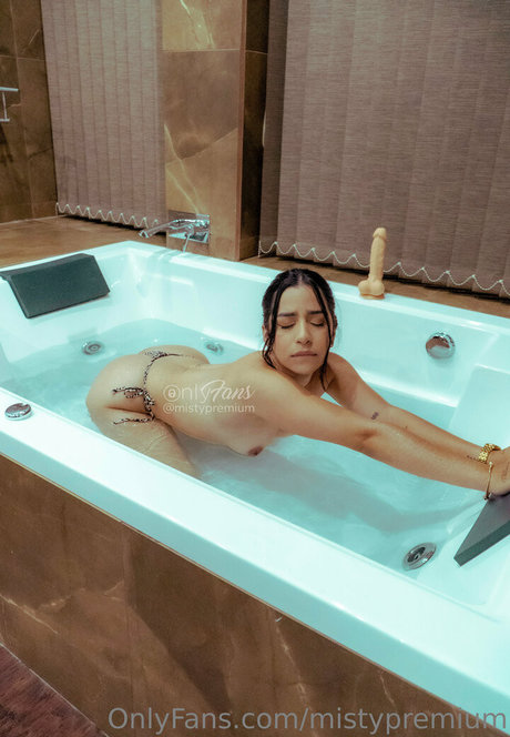 Photo nue de fuite OnlyFans de Mistypremium