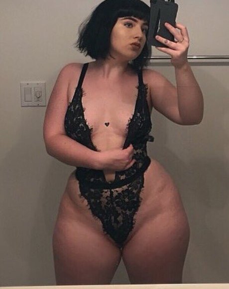 Photo nue de fuite OnlyFans de Sadgalbri