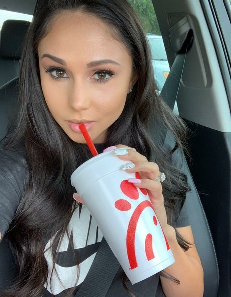 Arianamarie