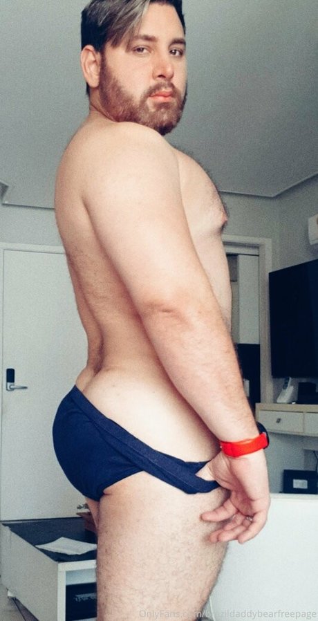 Photo nue de fuite OnlyFans de Brazildaddybearfreepage
