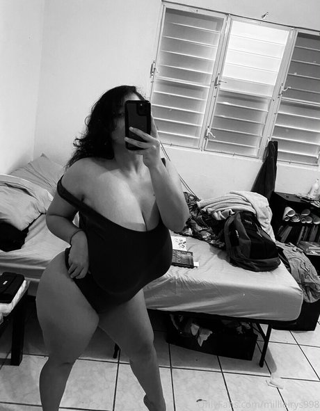 Photo nue de fuite OnlyFans de Miladie