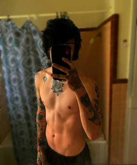 Photo nue de fuite OnlyFans de Xxchrissdecemberxx