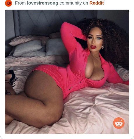 Photo nue de fuite OnlyFans de Lovesirensong