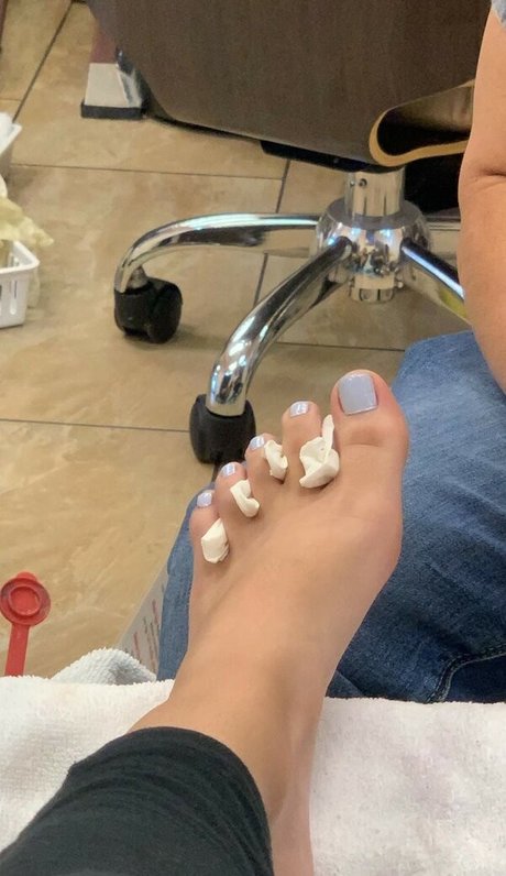 Pretty Feet