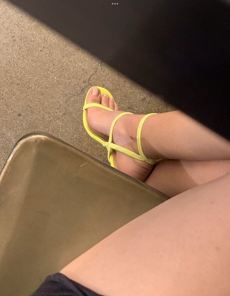 Pretty Feet