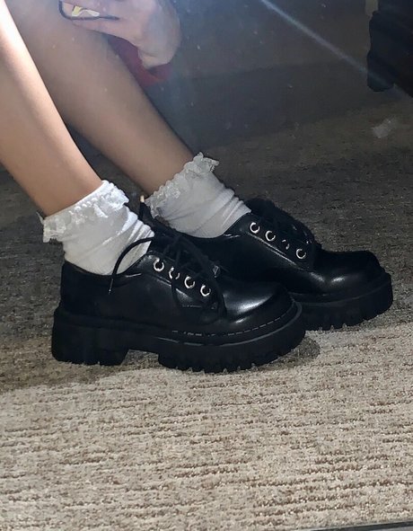 Pretty Feet