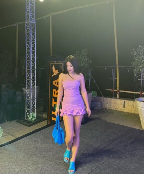 Photo nue de fuite OnlyFans de Naga Girls