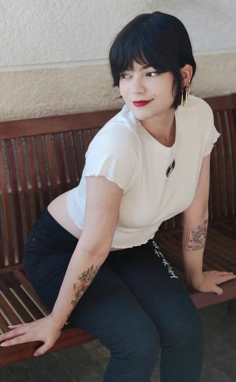 Lari Anjos