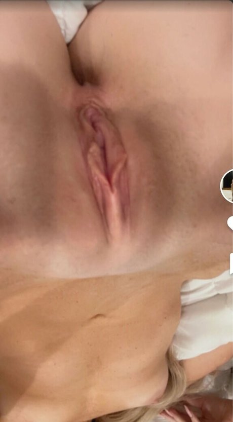 Photo nue de fuite OnlyFans de Ella Moore