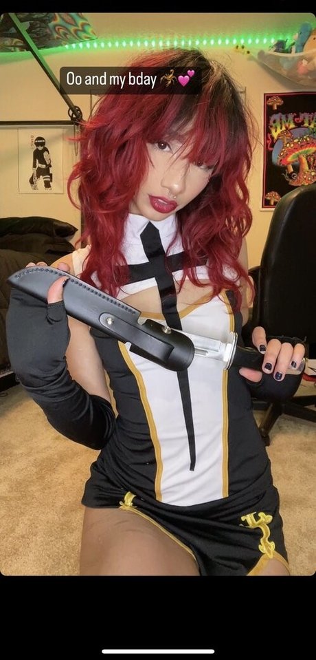 Yourtokengirl