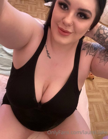 Photo nue de fuite OnlyFans de Mommylaurellake