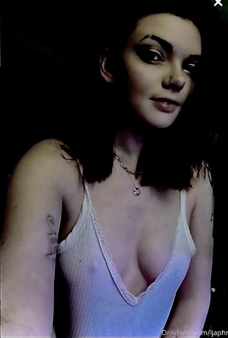 Photo nue de fuite OnlyFans de Louise Julie