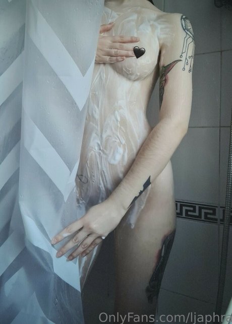 Louise Julie
