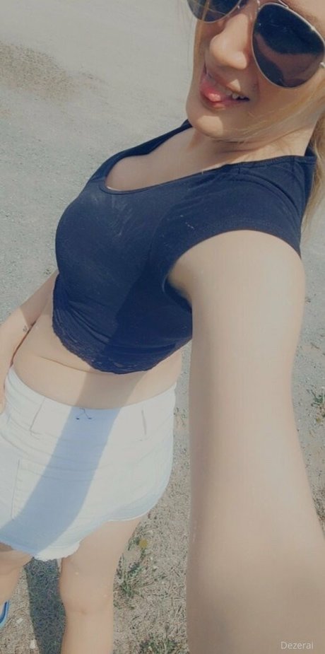 Photo nue de fuite OnlyFans de Dezerai