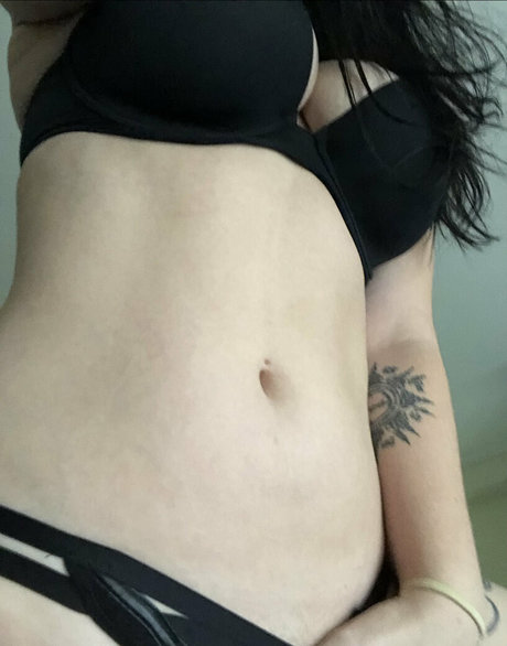 Photo nue de fuite OnlyFans de Scarletfayx