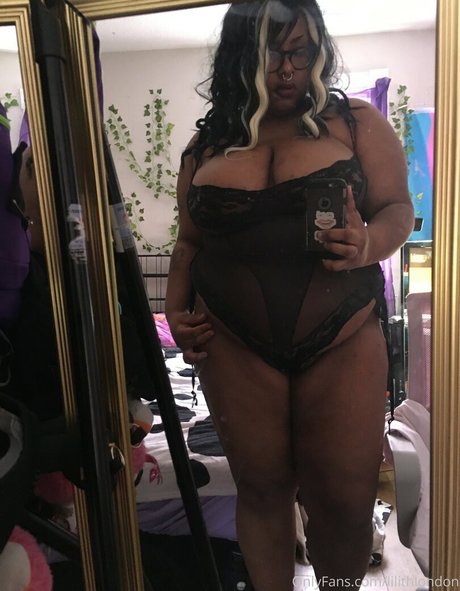 Photo nue de fuite OnlyFans de Lilithlondon