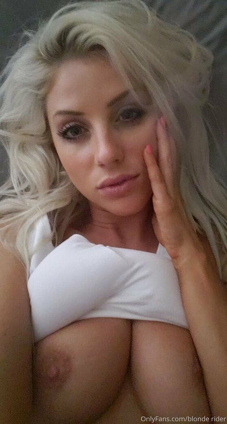 Photo nue de fuite OnlyFans de Blonderider