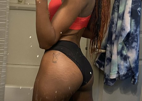 Photo nue de fuite OnlyFans de Dommevaay
