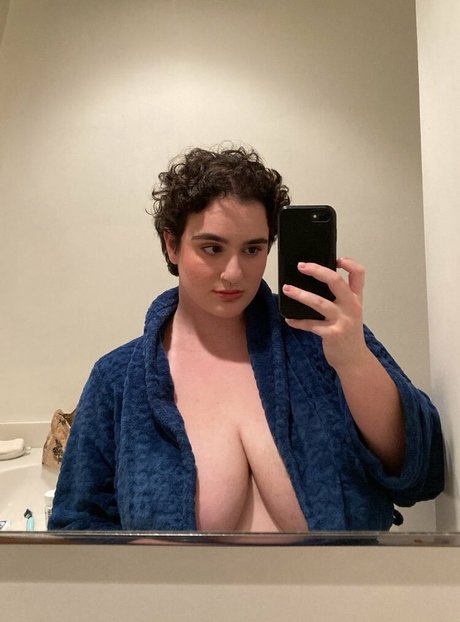 Photo nue de fuite OnlyFans de Alida Roos