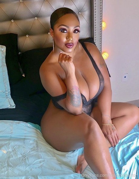 Photo nue de fuite OnlyFans de Layton Benton