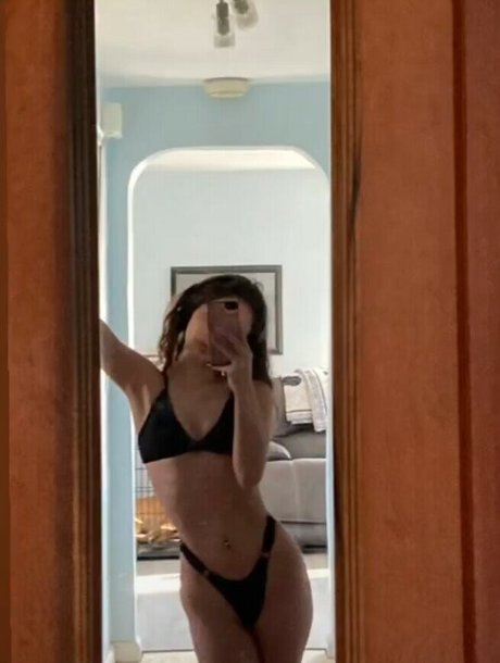 Photo nue de fuite OnlyFans de Reese Robbins
