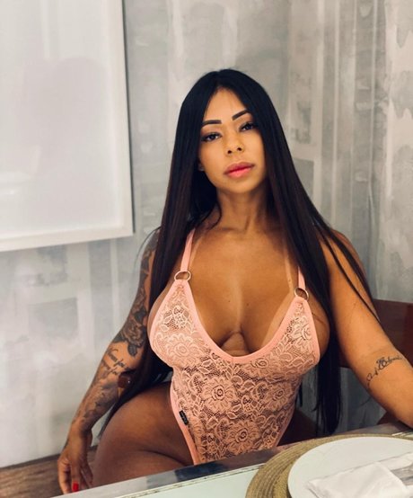 Photo nue de fuite OnlyFans de Valentina Ferraz