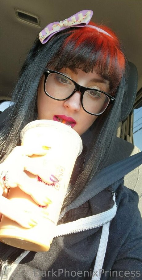 Photo nue de fuite OnlyFans de Darkphoenixprincess
