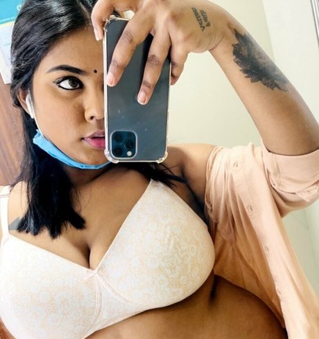 Photo nue de fuite OnlyFans de Oasidasprivate