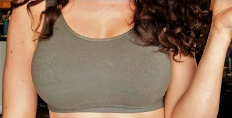Photo nue de fuite OnlyFans de Jess Impiazzi
