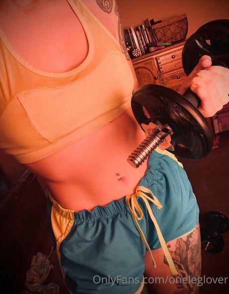 Photo nue de fuite OnlyFans de Oneleglover