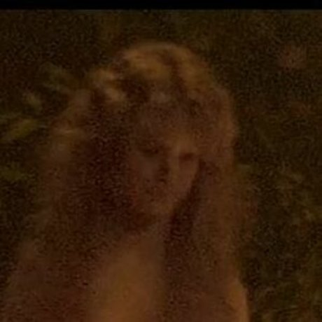 Photo nue de fuite OnlyFans de Jennifer Jason Leigh