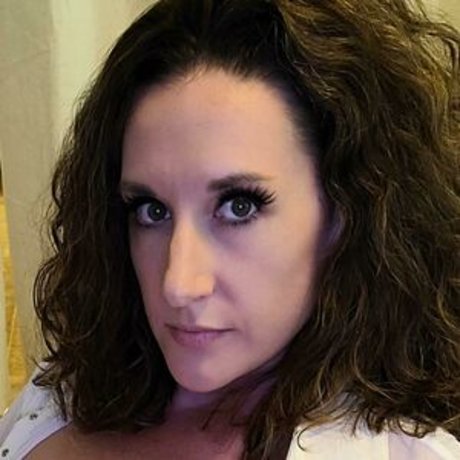 Mrs Bella Curves