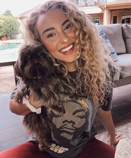Caroline Wall