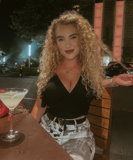 Caroline Wall