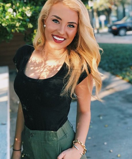 Caroline Wall