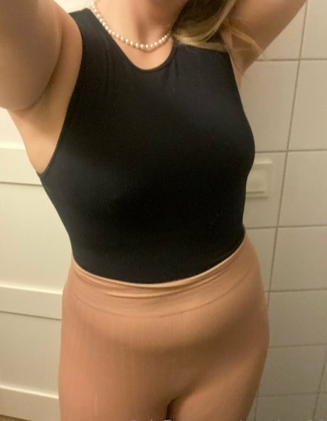 Photo nue de fuite OnlyFans de Monicar96