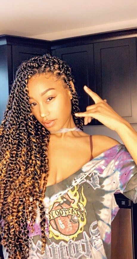 Nia Simone