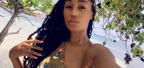 Nia Simone