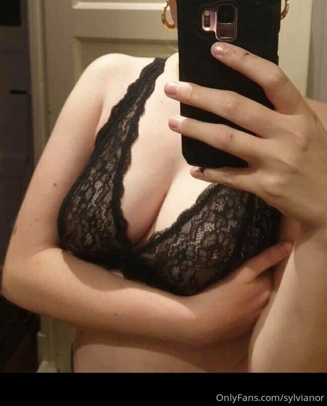 Photo nue de fuite OnlyFans de Sylvianor